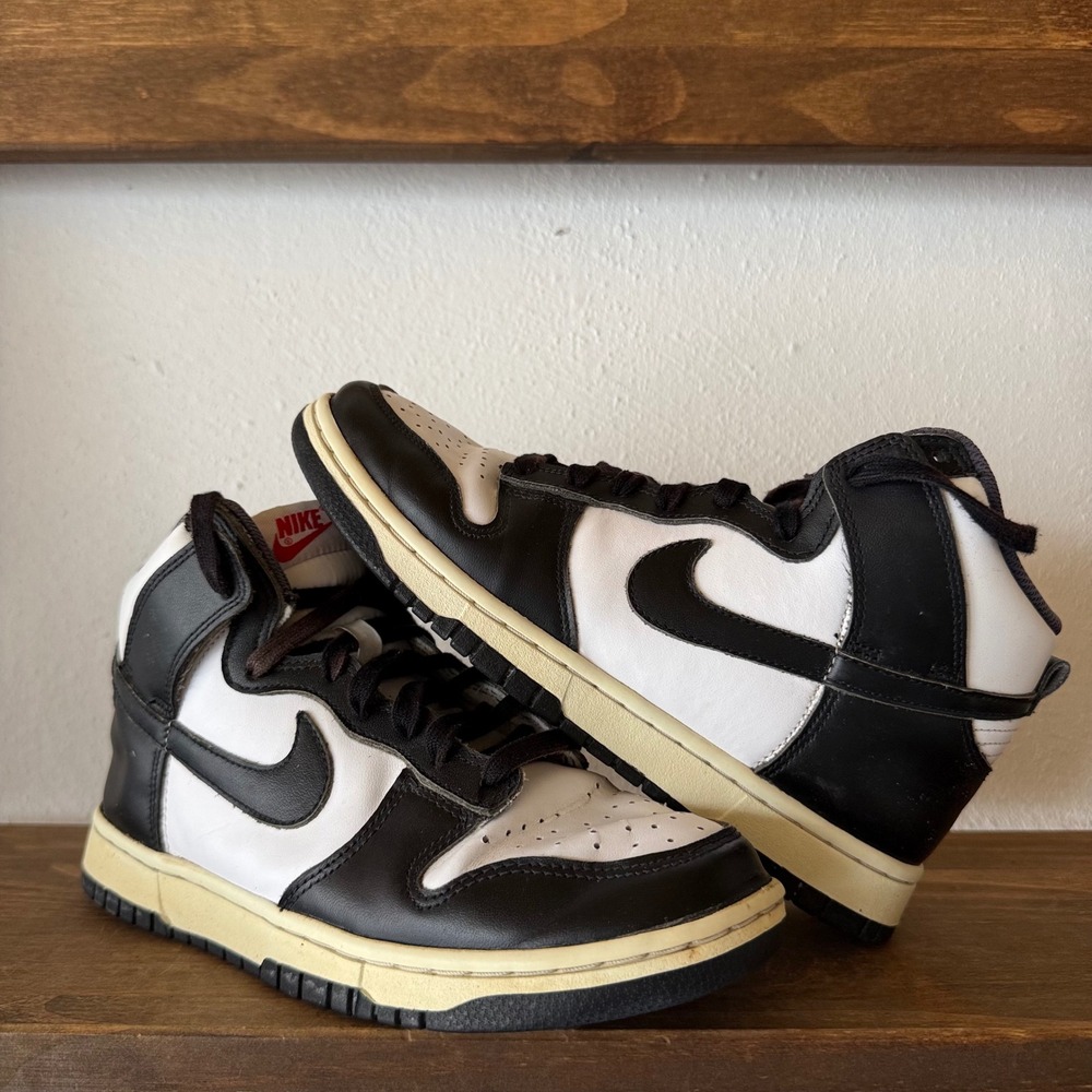 Nike Sneakers Womens Size 7.5 Dunk High Panda Black White DD1869-103